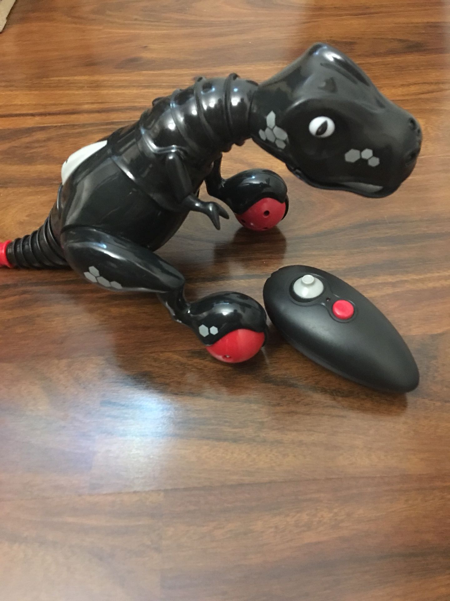 Zoomer robot dinosaur toy