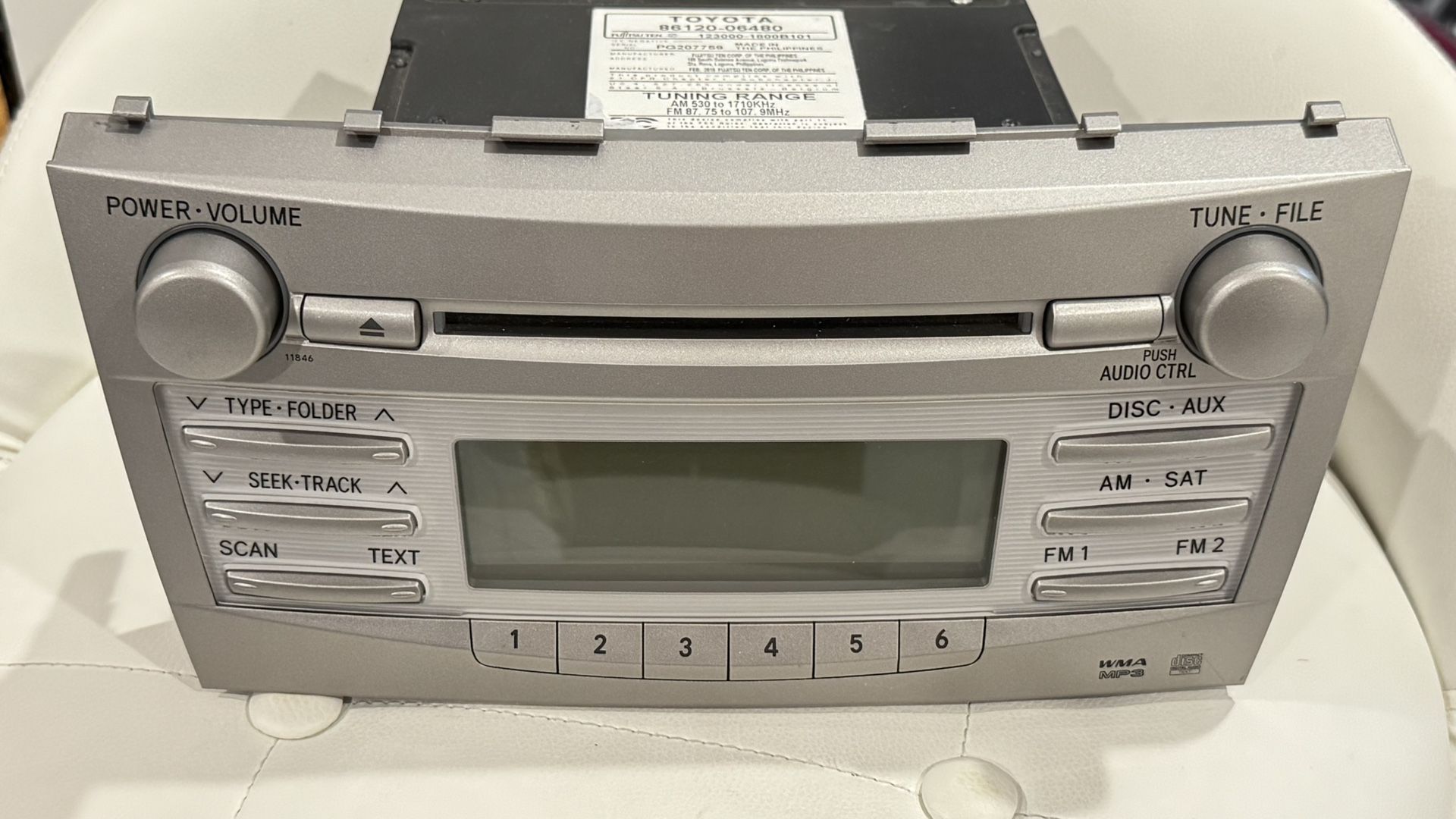 2010-2011 Toyota Camry Am Fm CD Player Radio Receiver