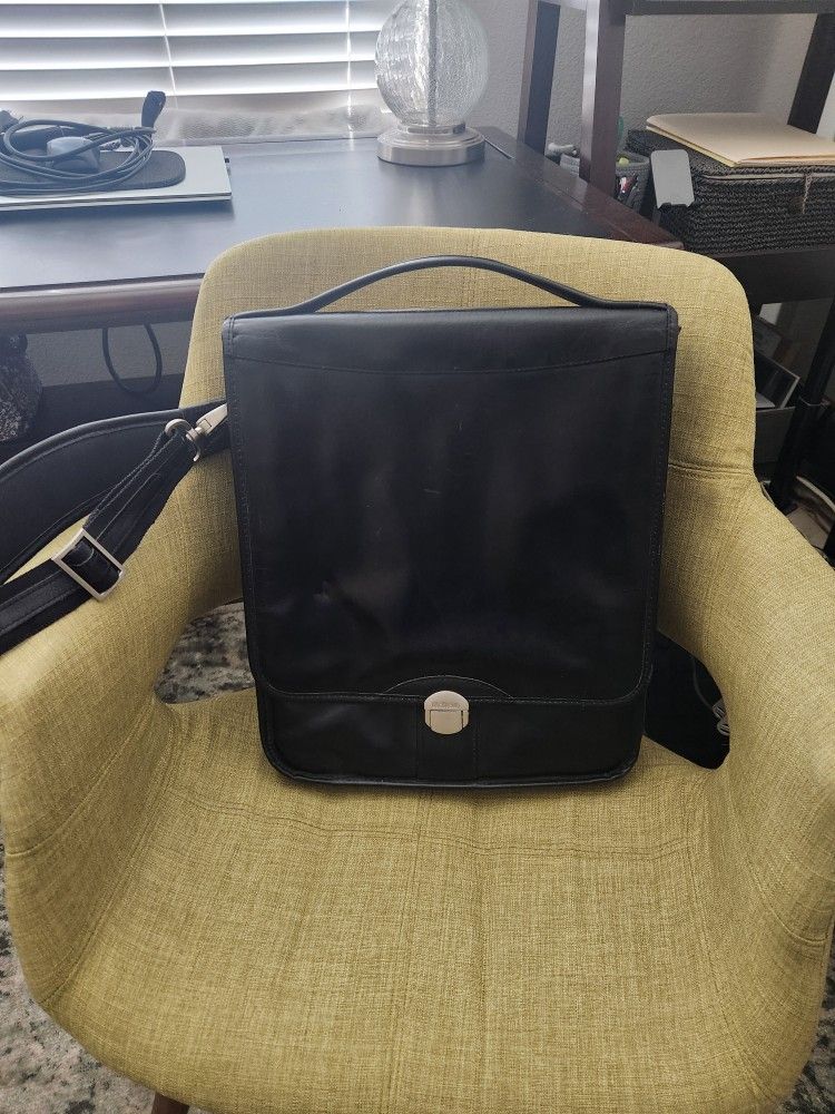 McKlein Luxury Black Leather Laptop Messenger/Shoulder Bag