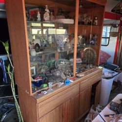 NICE OAK  DISPLAY HUTCH