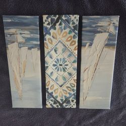3 small decor pieces