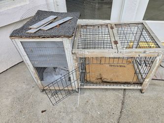 FREE CAT OR ANIMAL HOUSE GREAT CONDITION