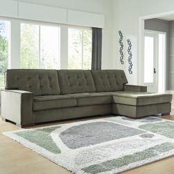 L Shape Sectional. 🚚WE DELIVER🚚