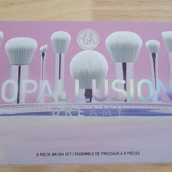 Opallusion Dreamy 8 Piece Brush Set