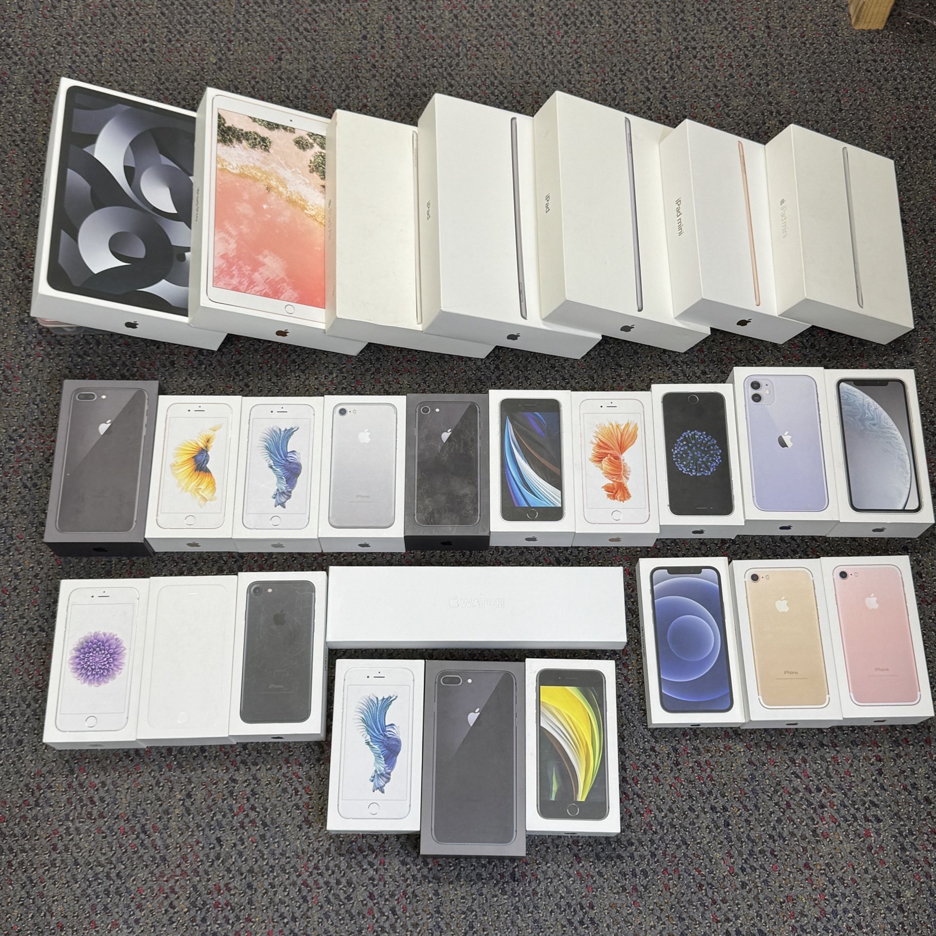 Apple iPhone And iPad Boxes Lot