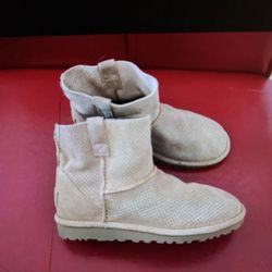 Boots Uggs Size 