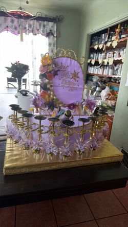 Rapunzel/Tangled Quinceañera Bundle – Centerpiece, Pillows & Decorations