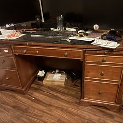 Free Desk 