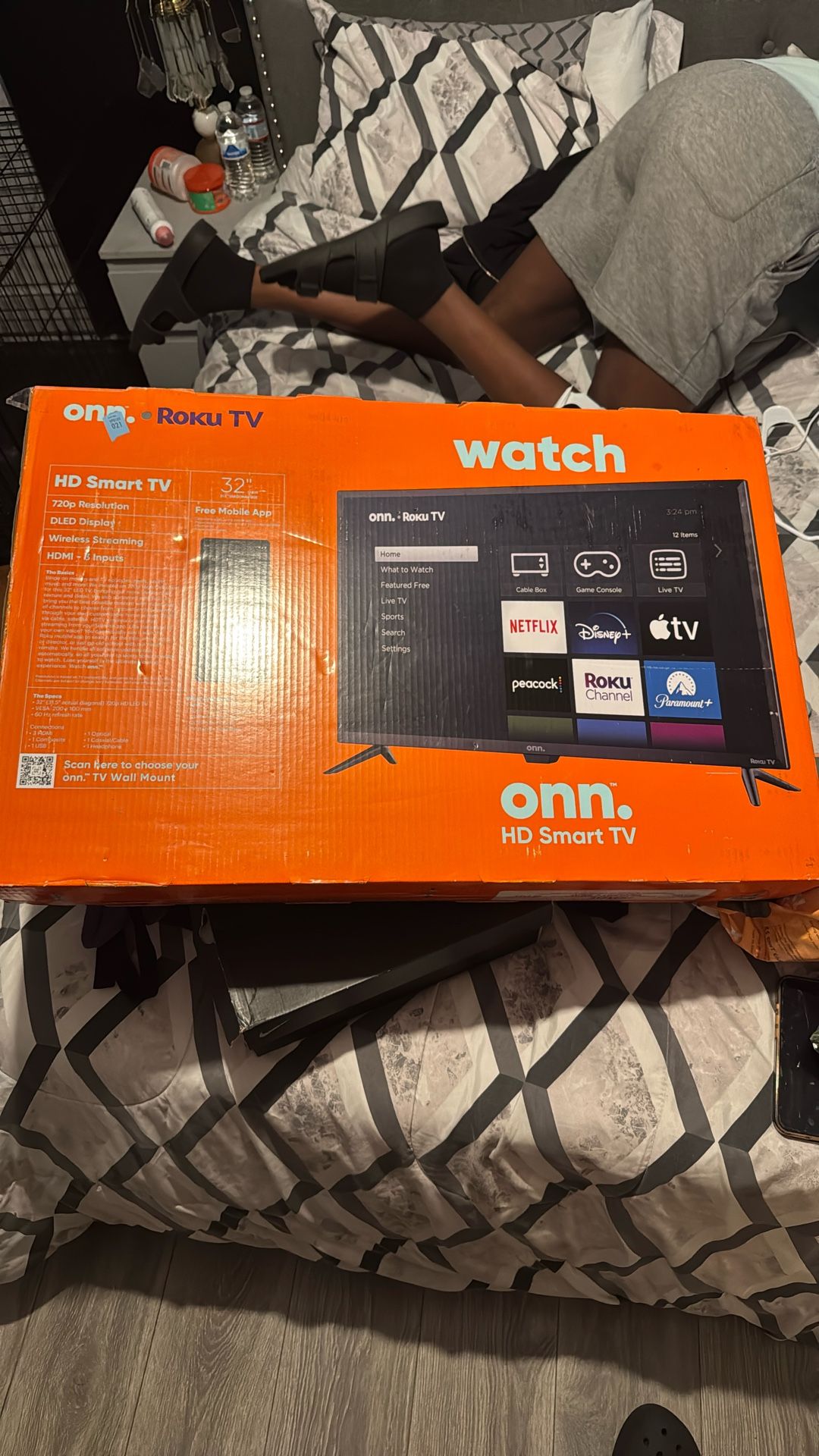 32” ONN ROKU TV