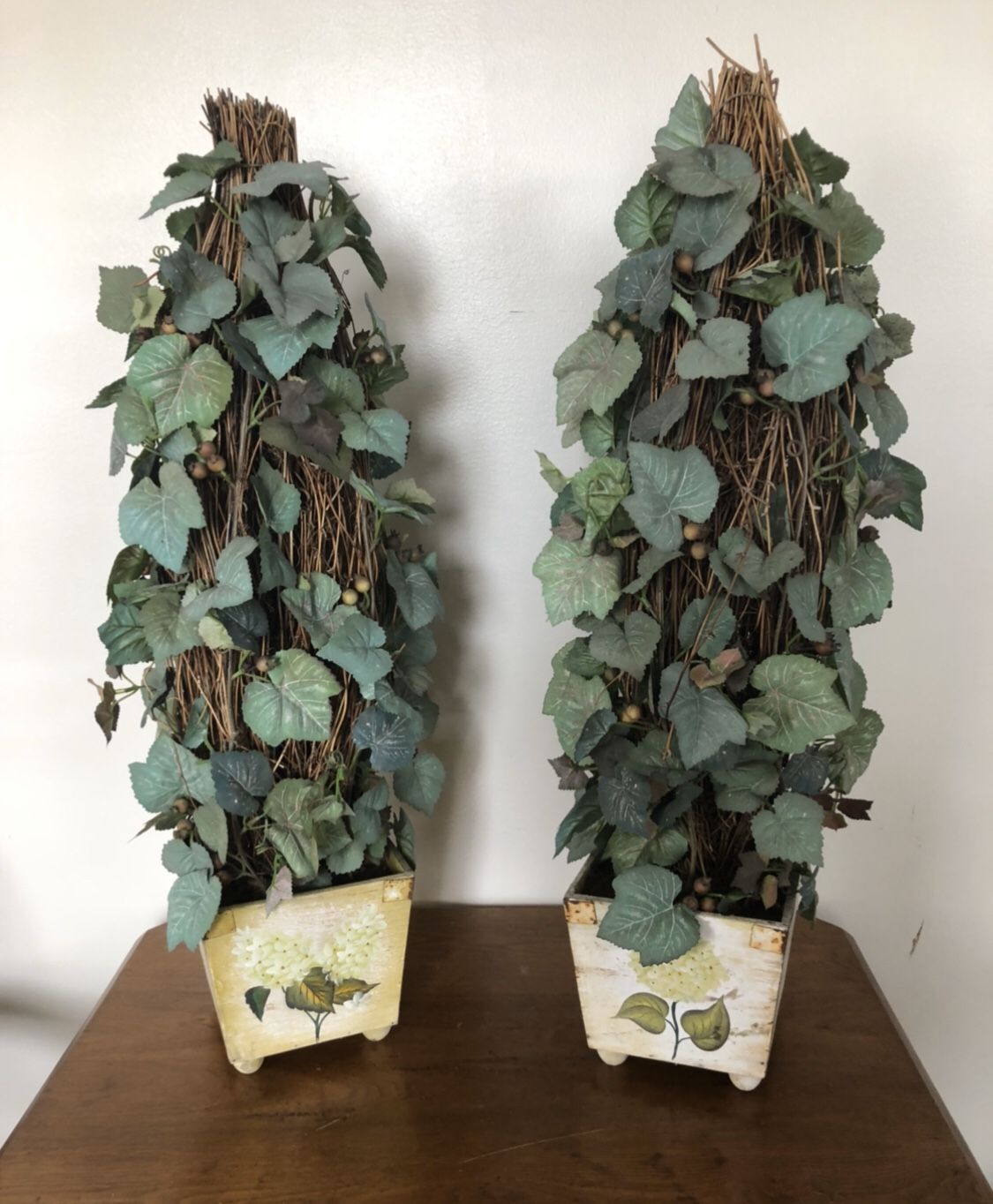 Gorgeous Ivy Topiary Grape Vine Faux Plants with Hydrangea Pots Vases $10 each!