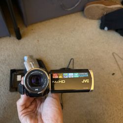 Jvc camcorder gz-e200bu