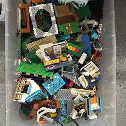 Random Lego Pieces 