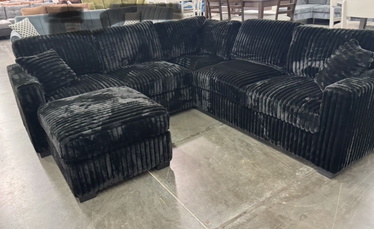Black 4 Piece Sectional Set