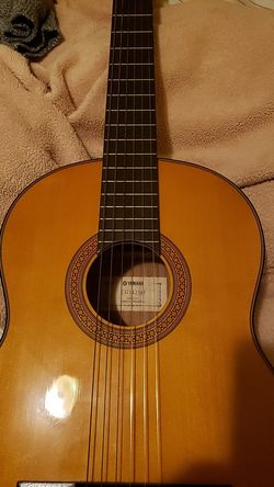 Yamaha CG142SH Clasic Guitar