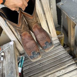 Red Wing  Irish Setter 