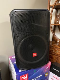 15 inch rechargeable Bluetooth speaker/aux/fm/USB and SD port/microphone for karaoke/brand new!!