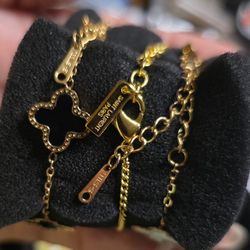 Clover Design Bracelets 