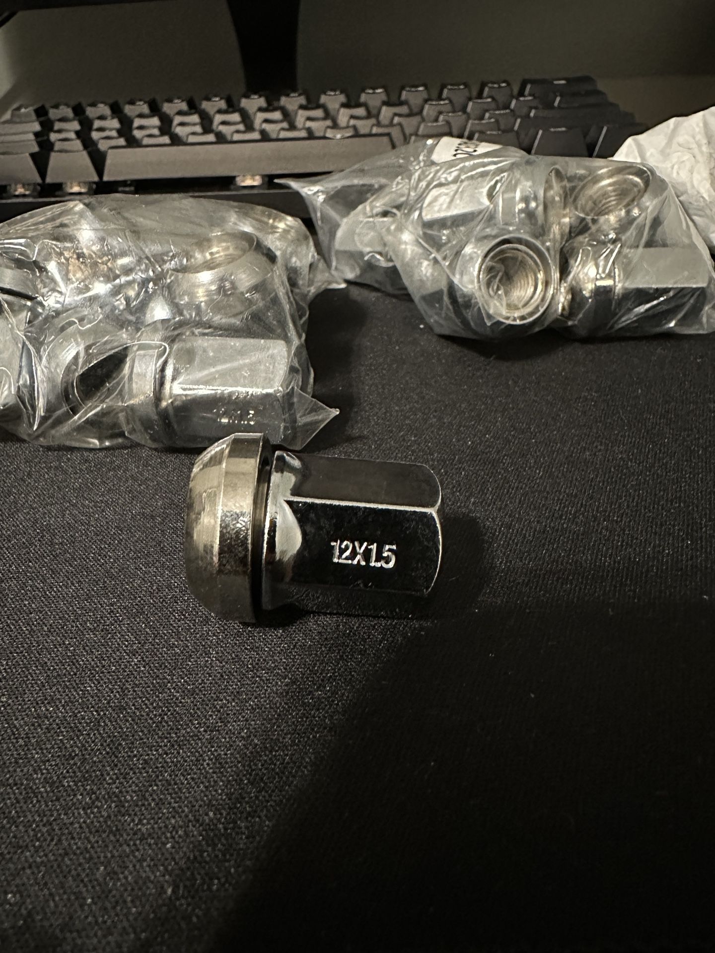 Lug Nuts 20pc (wobble Nuts)