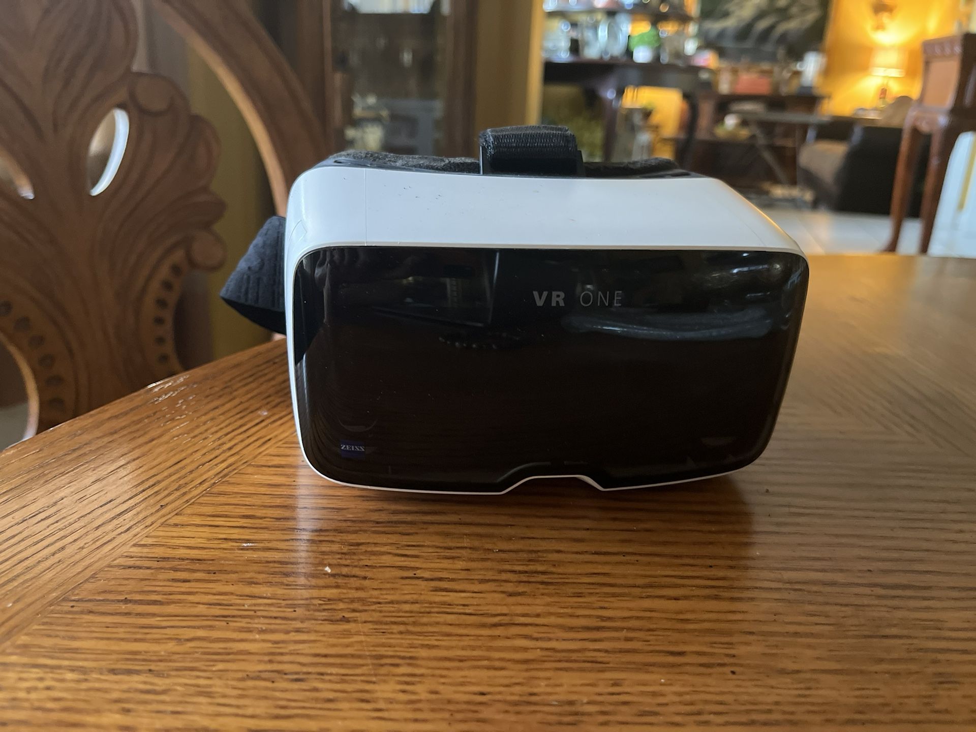 VR one - Virtual Reality Headset
