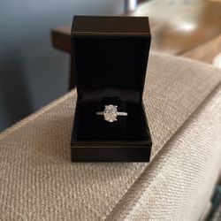 Beautiful Engagement Diamond Ring (Trade)