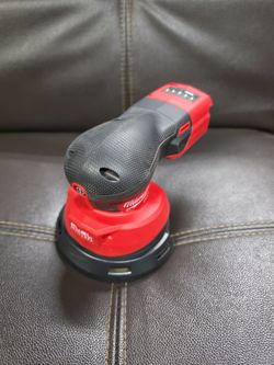 Milwaukee M18 FUEL 5 in. Random Orbit Sander (Tool-Only)