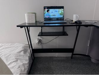 Black Corner Table