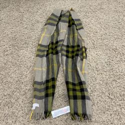 Burberry Kids Scarf 🧣 $125