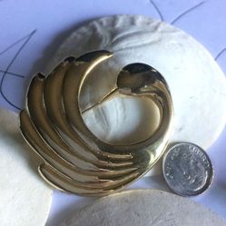 Vintage Swan gold tone brooch