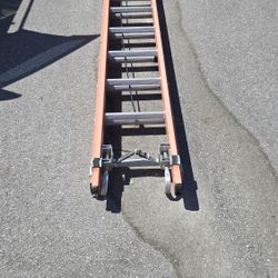 Ladder with hooks 32 feet 