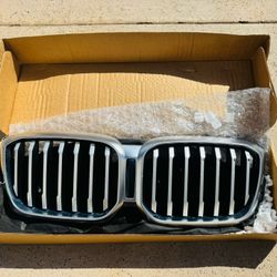 BMW X3 Grill 2022-2023  READ DESCRIPTION 