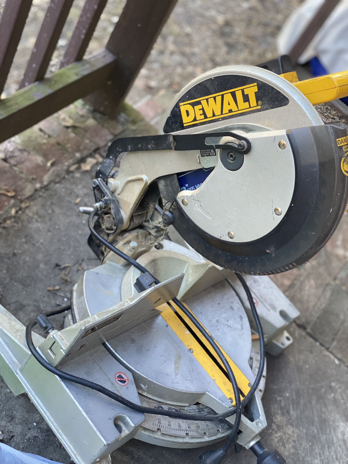 DEWALT MITER SAW
