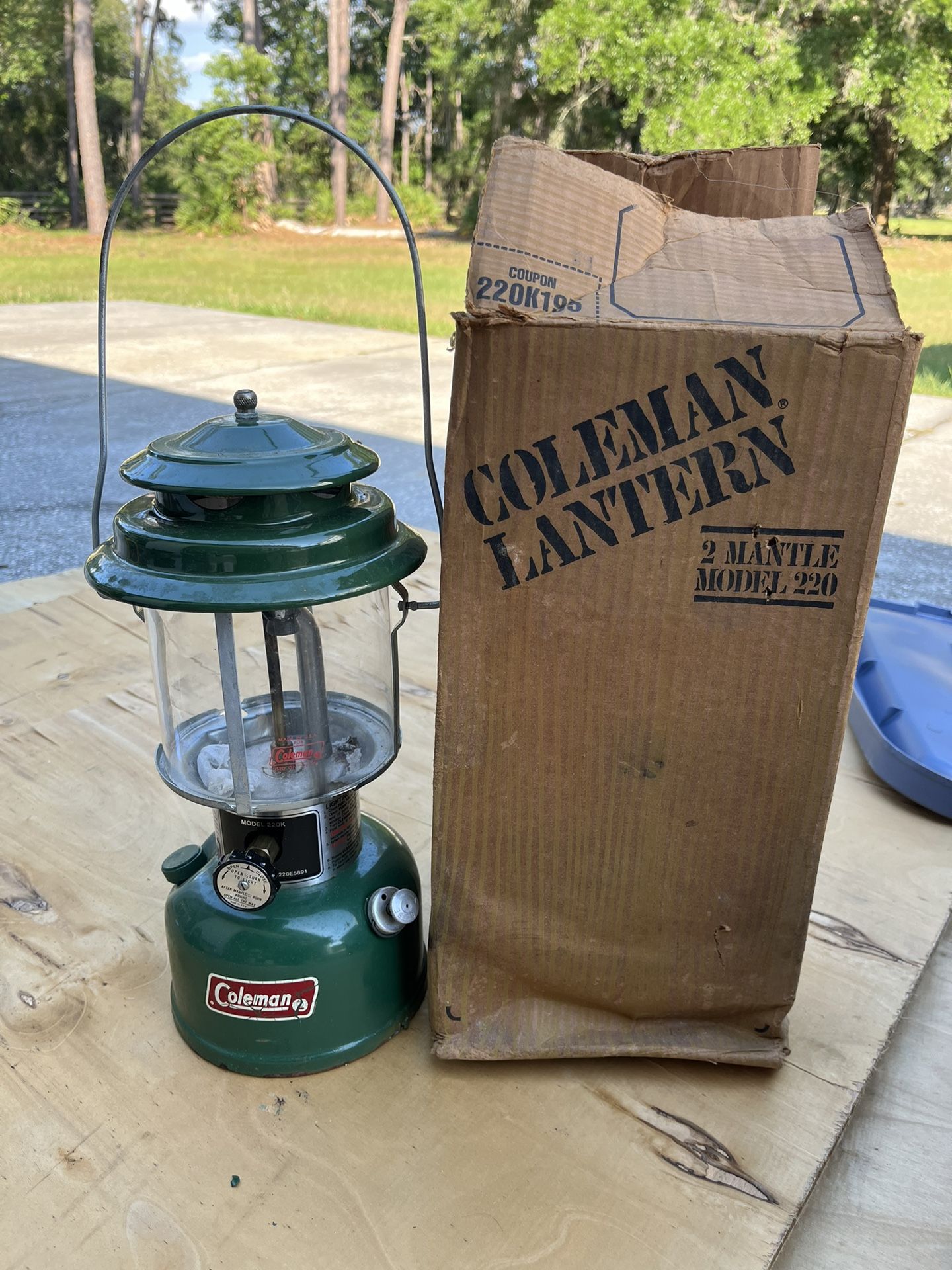 Vintage Coleman lantern 