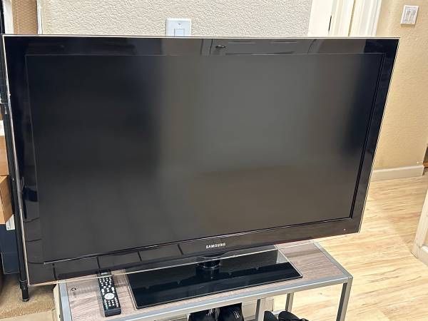 Samsung 46" TV Class 1080p 60Hz LCD HDTV NO ISSUES/WORKS PERFECTLY!
