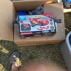 Disney Pixar, Junior kit lightning McQueen car