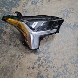2022 Toyota Tundra Headlight 