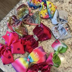 Set Of 8- JoJo Siwa Hair Bows! 