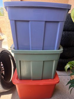 Rubbermaid Plastic Storage Totes Set of 3- 18 Gallons