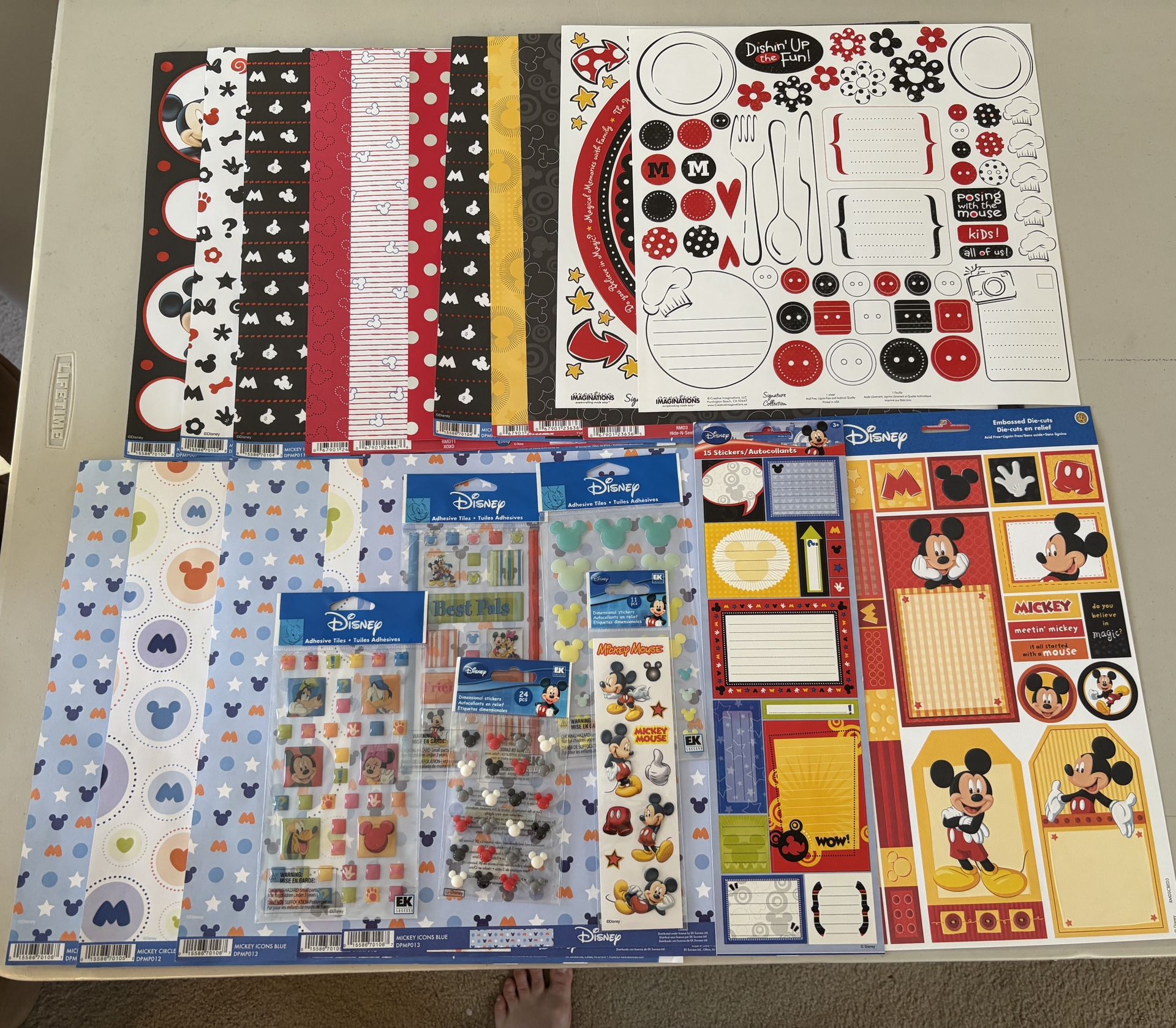 Scrapbooking Papers/Embellishments ( Disney)