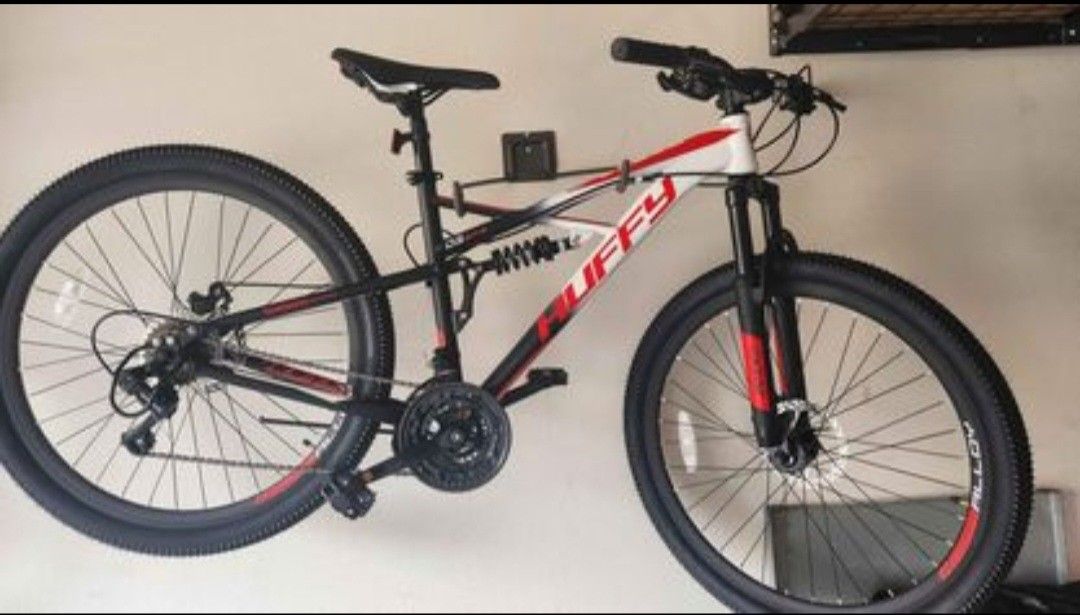 Huffy 27.5 Inch Oxide Mens Mountain Bike for Sale in Gibsonton FL OfferUp