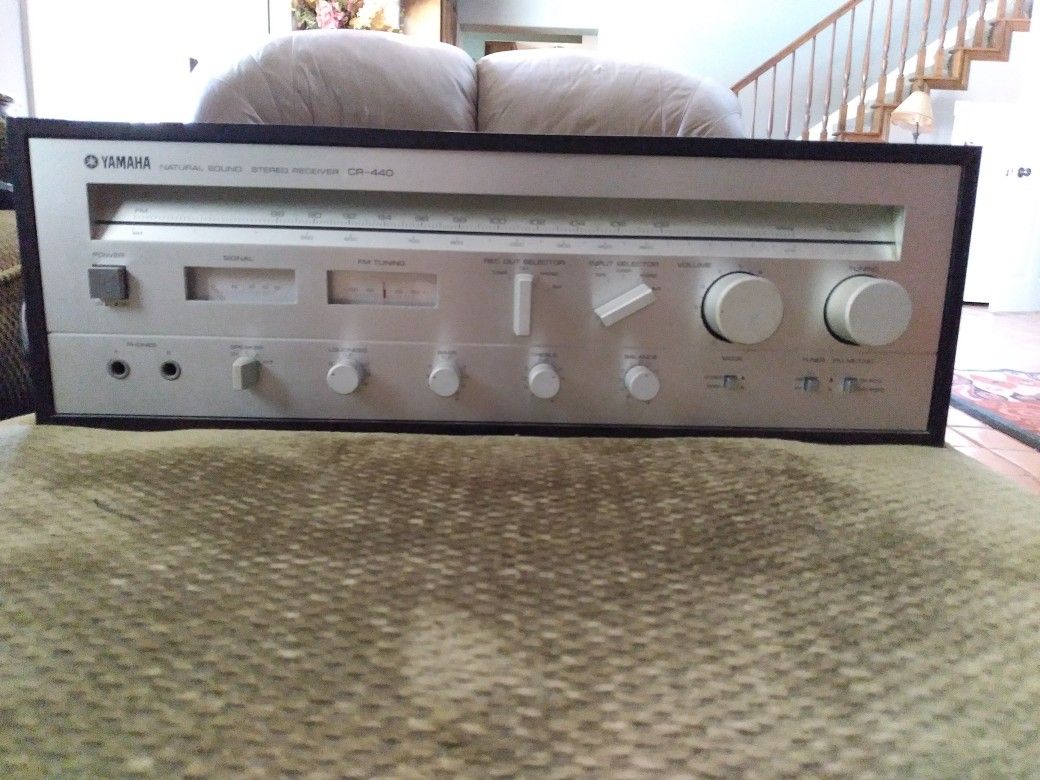 Vintage Yamaha Natural Sound Stereo Receiver CR-440