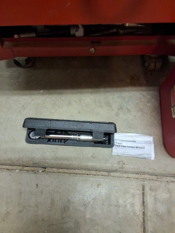 NEW Pittsburgh Click Type Torque Wrench