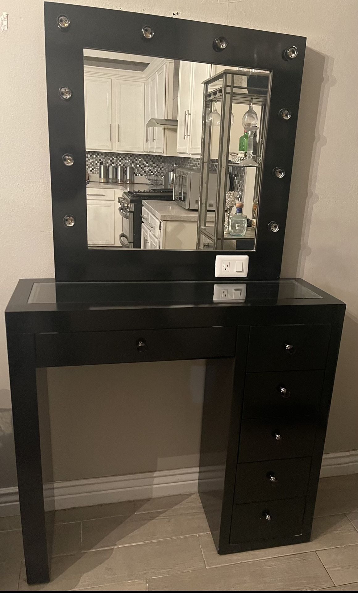 Vanity Desk With Mirror