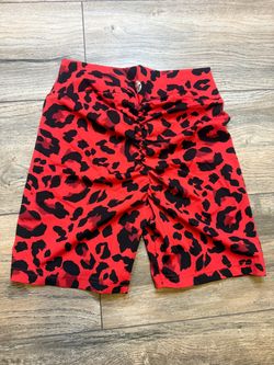 DA Gym shorts small