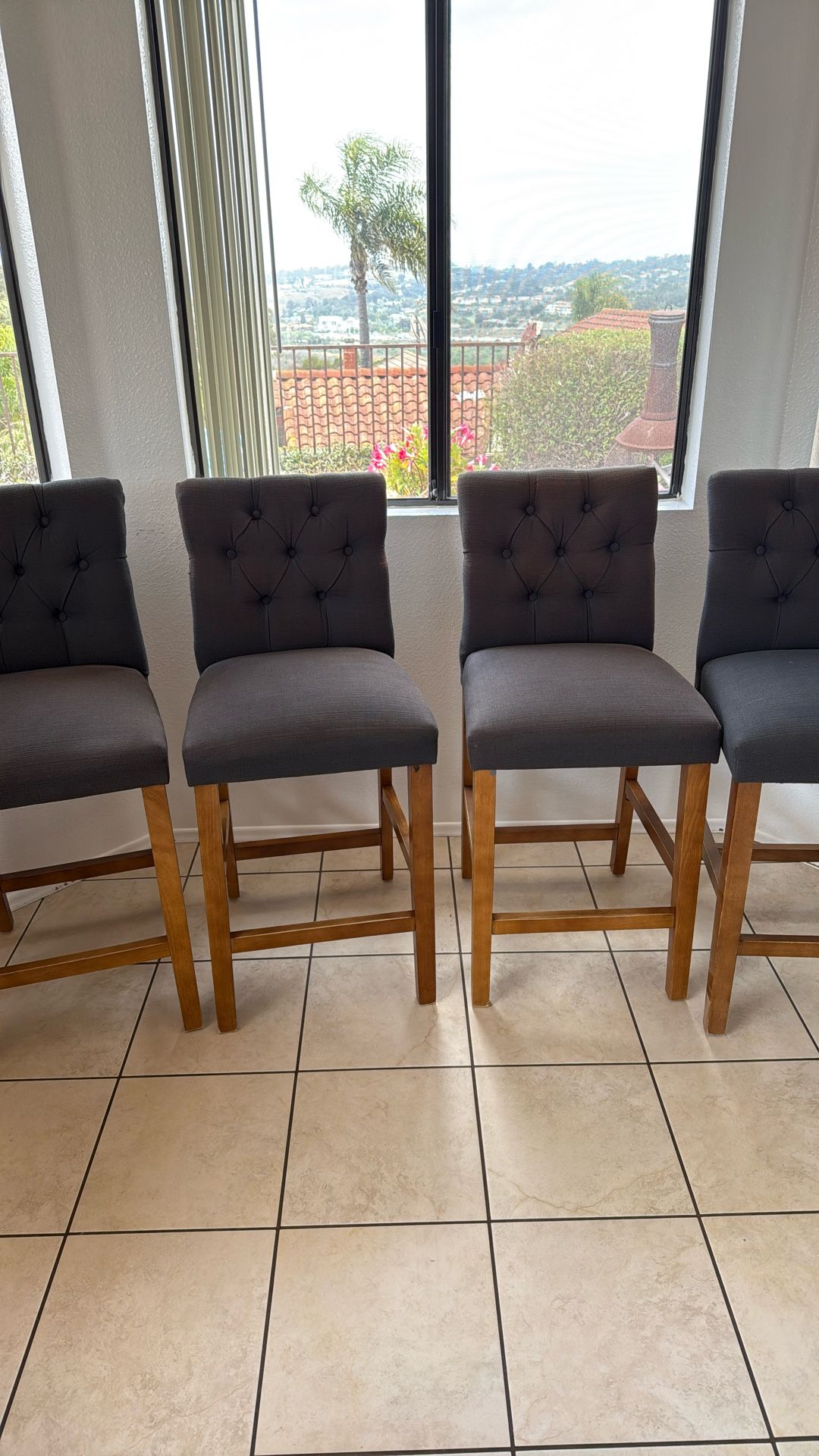 4 Counter Height Stools