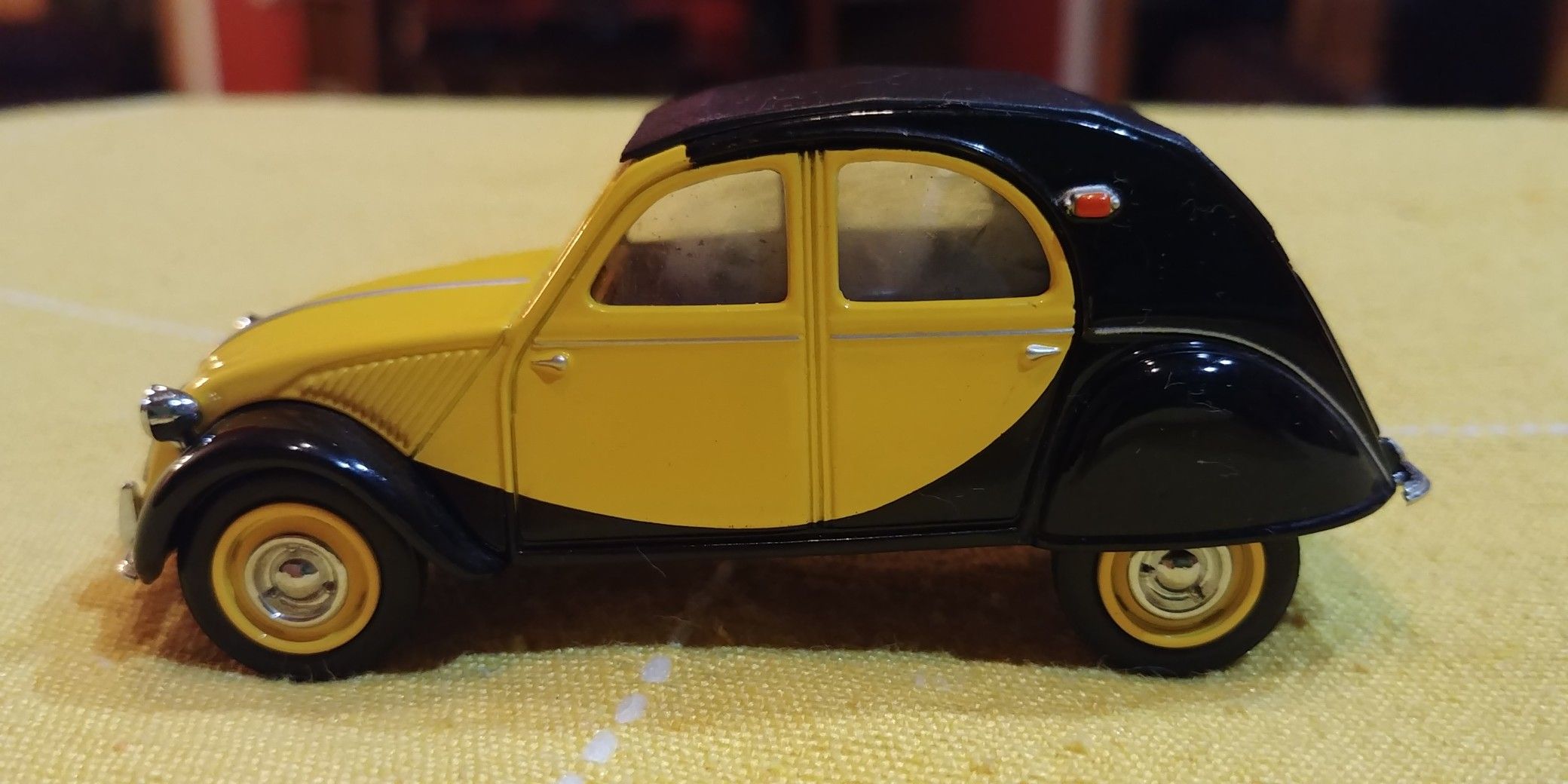 Matchbox 1957 Citroen 2CV Collectibles Car Dinky