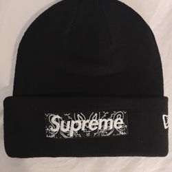 Supreme New Era Bandana Box Logo Beanie in black