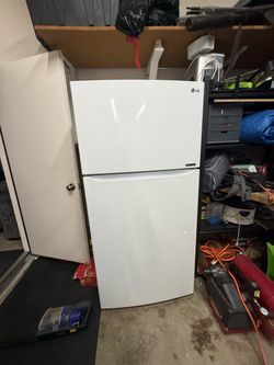White LG top freezer