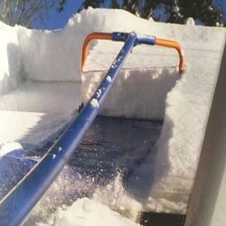 Avalanche 750 Snow Rake with extension