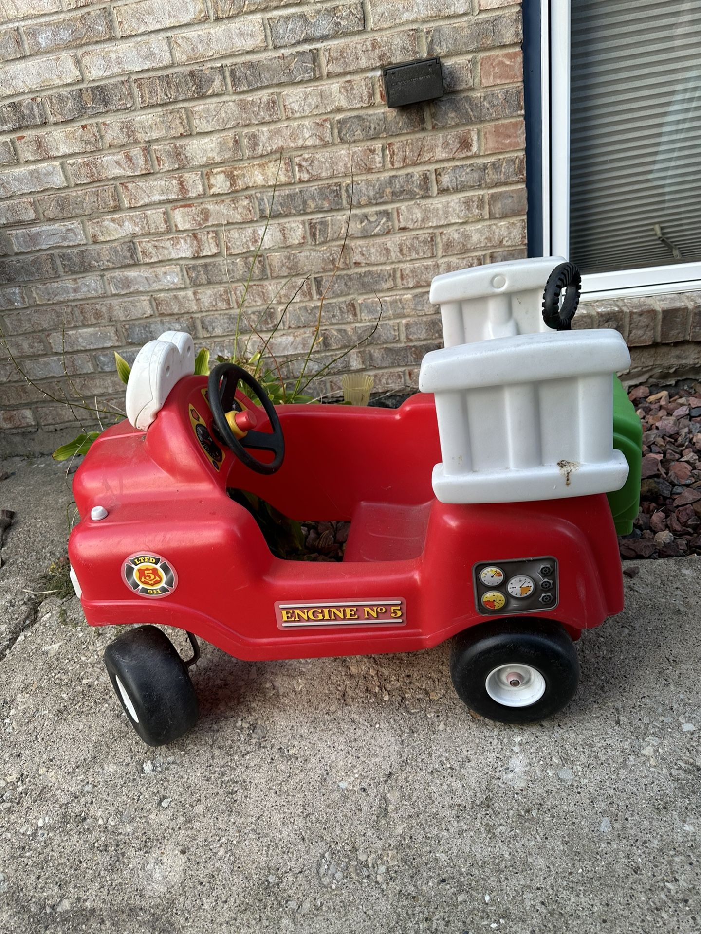 Ride On Fire truck/crazy Coupe With Water Tank