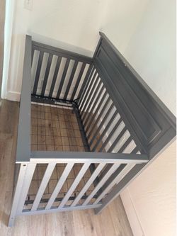 Free grey crib